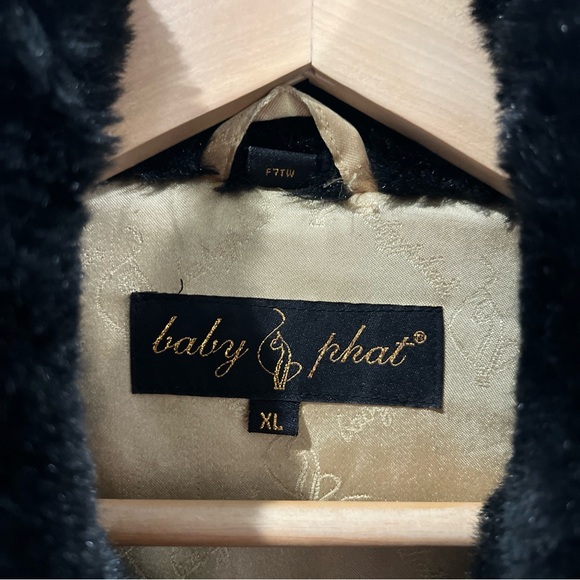 VINTAGE BABY PHAT WOMENS FAUX FUR COAT XL Black Zip Off Sleeve Gold Clasp Y2K - Picture 4 of 9